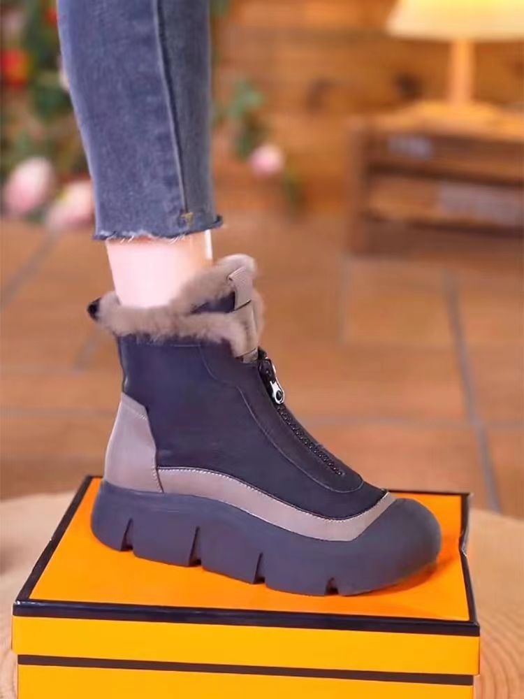 Woman shoes