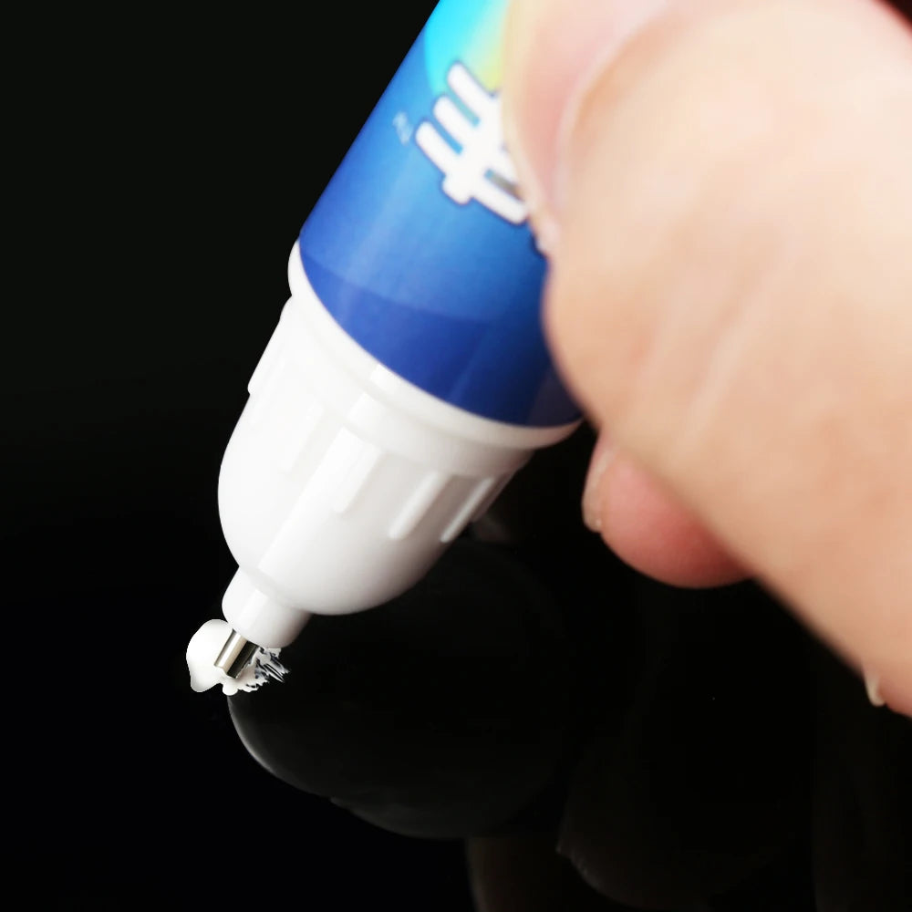Silver Car Scratch Repair Paint Pen – Touch-Up Solution for Minor Surface Damage/Car