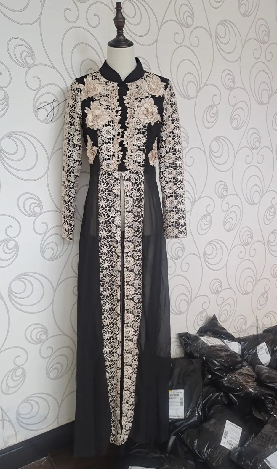 Muslim family - Elegant Chiffon Maxi Dress with Lace