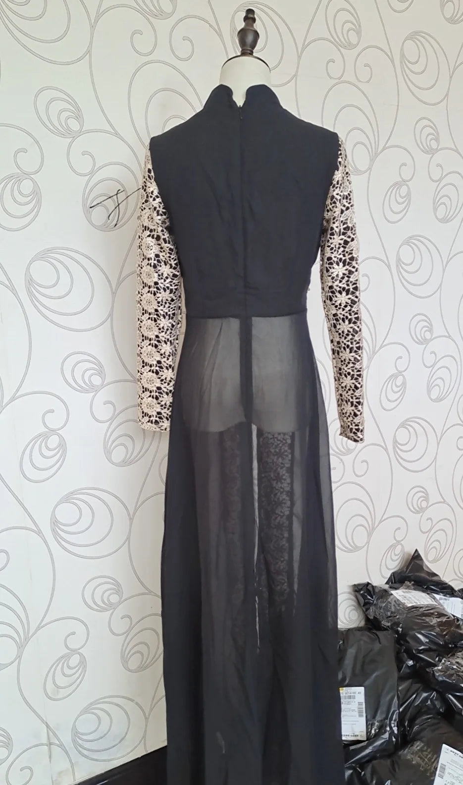 Muslim family - Elegant Chiffon Maxi Dress with Lace
