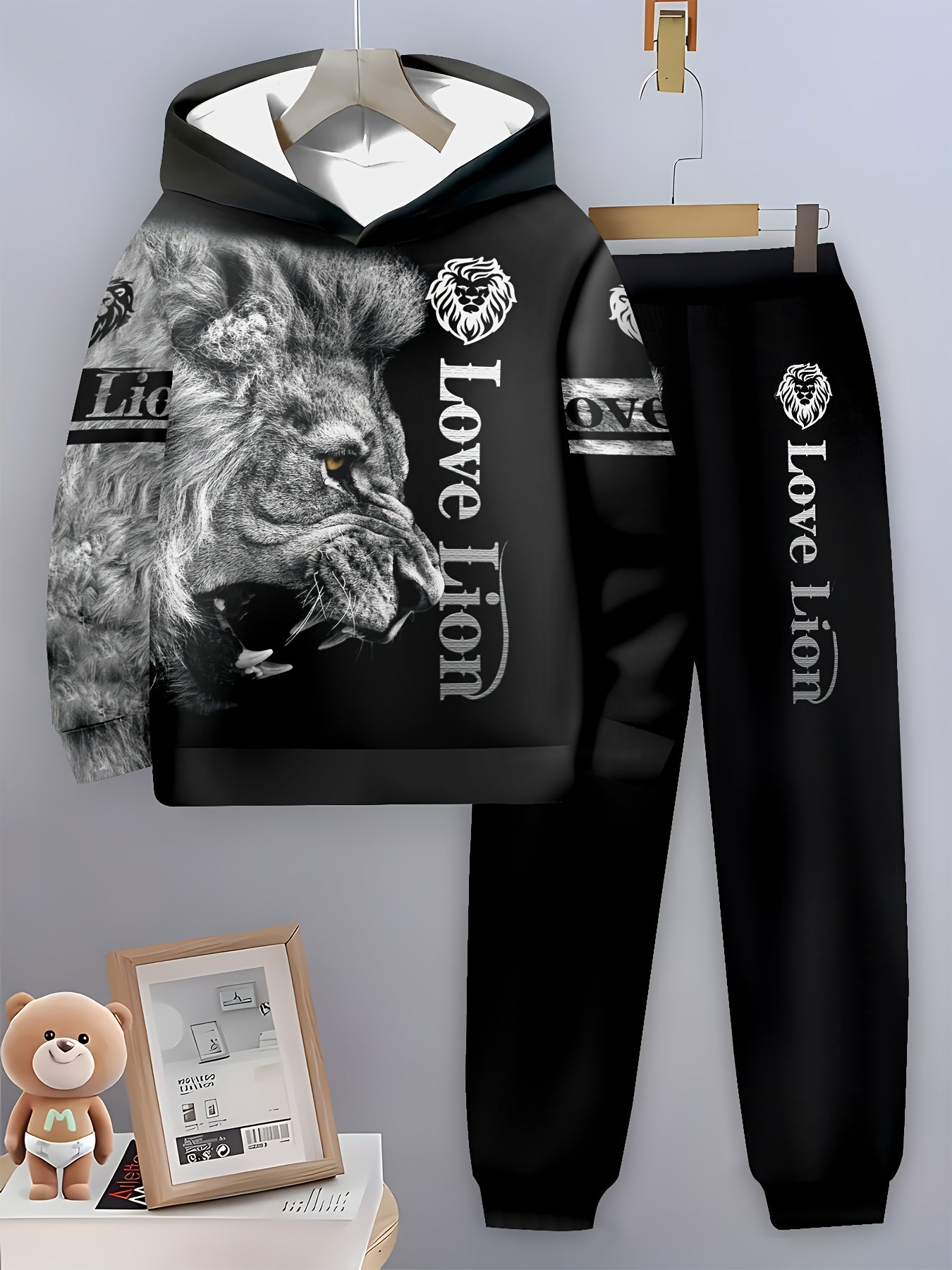 Boy clothing  3D Lion Print Hoodie & Joggers Set