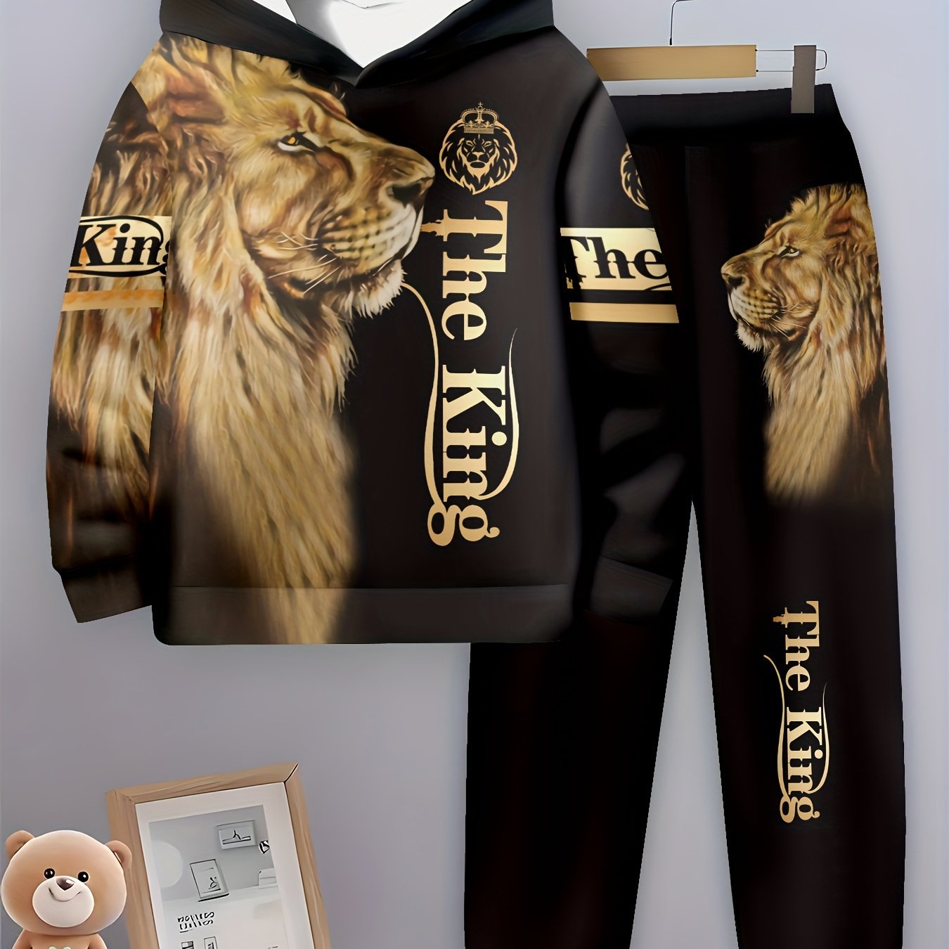 Boy clothing  3D Lion Print Hoodie & Joggers Set