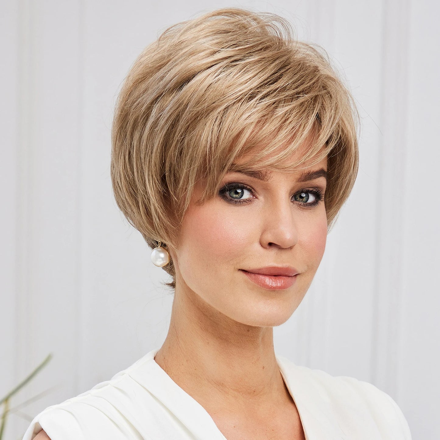 Crown & Glory Wigs Pixie Cut Short Bob Wigs with Bang Brown Blonde Layered Straight Kanekalon Synthetic Wig Human-hair Like Texture Natural Daily