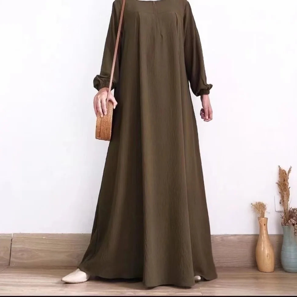 Muslim Family    Middle East Pleated Dress for Women, Muslim Fashion, Dubai, Arab Style, Elegant, Solid Round Neck, Long Sleeve, Abaya