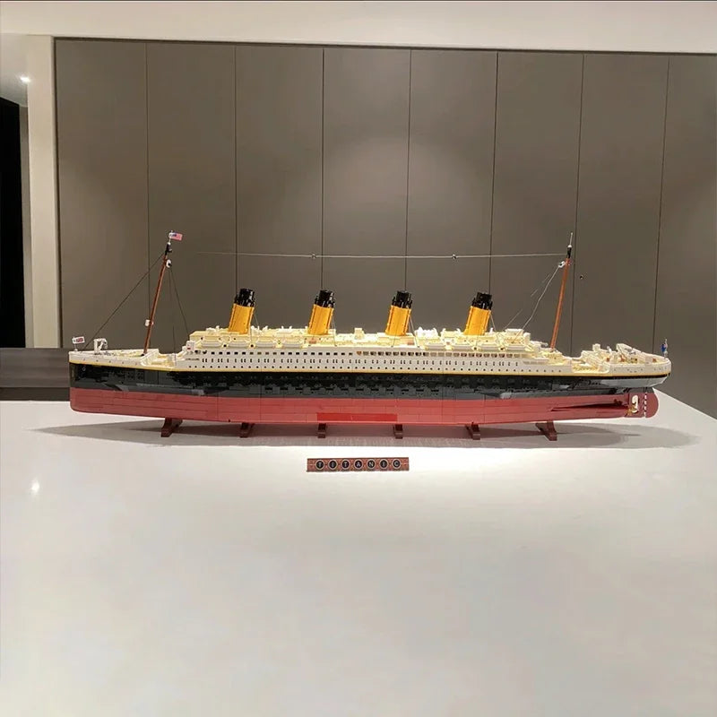 Toys 9090pcs Titanic Compatible 10294 Titanic Large Cruise Boat Ship Steamship Bricks Building Blocks Children Toys Gifts 99023