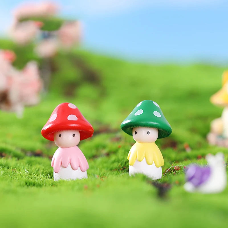 Outdoor Set of 4 Fairy Mushroom Doll Statues for Miniature Fairy Garden Micro Landscape Mini Doll House Garden Decoration