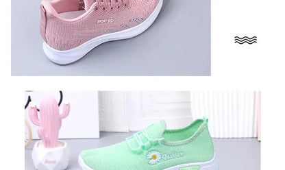 Woman shoes  Spring/Summer New Flat Bottom Mesh Sports Women's Casual Soft Sole Lightweight Running Shoe