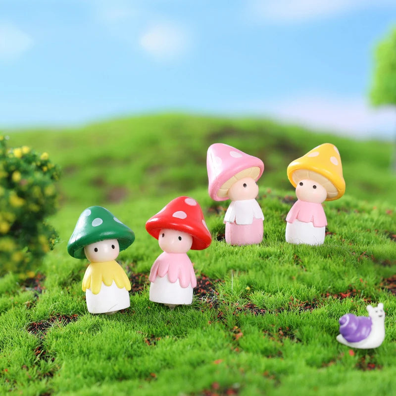 Outdoor Set of 4 Fairy Mushroom Doll Statues for Miniature Fairy Garden Micro Landscape Mini Doll House Garden Decoration