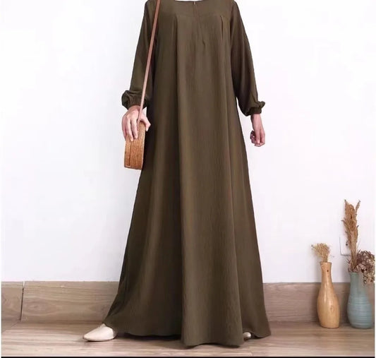 Muslim Family    Middle East Pleated Dress for Women, Muslim Fashion, Dubai, Arab Style, Elegant, Solid Round Neck, Long Sleeve, Abaya