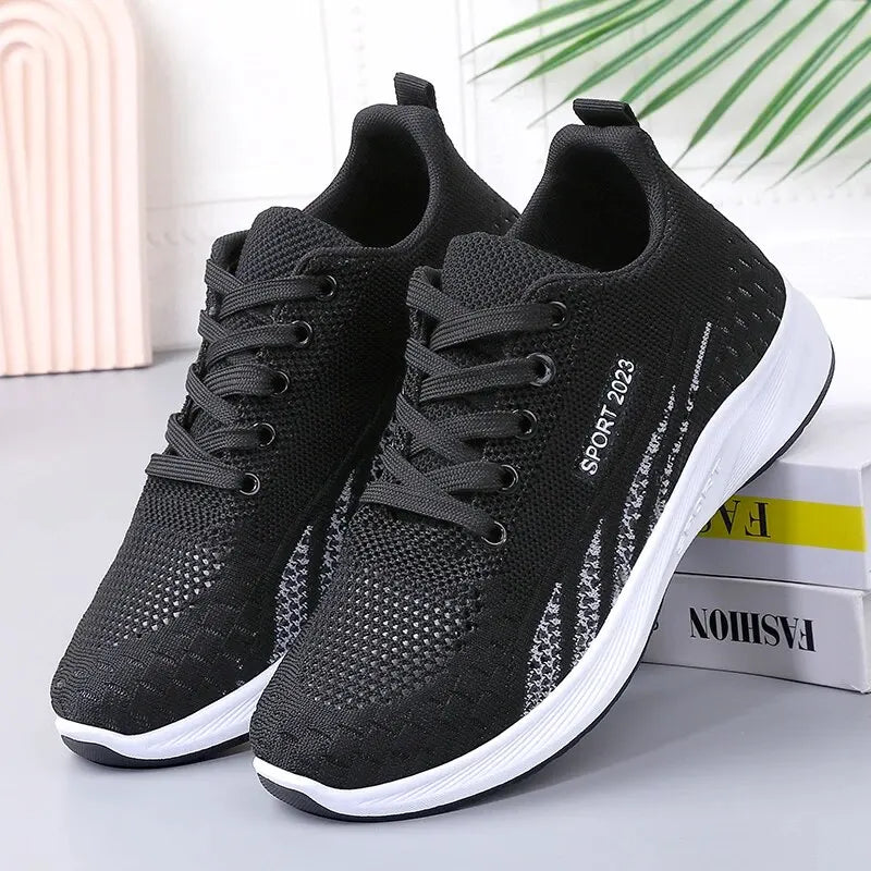 Woman shoes  Spring/Summer New Flat Bottom Mesh Sports Women's Casual Soft Sole Lightweight Running Shoe